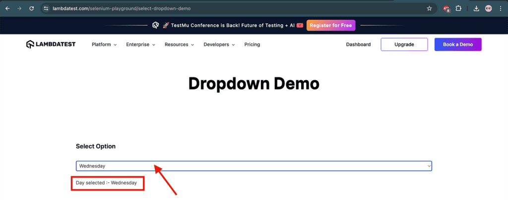 В выпадающем списке выбрана опция "Wednesday". Под списком выводится надпись "Day selected :- Wednesday".